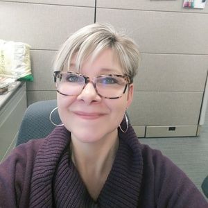 Meet your Posher, Crystal